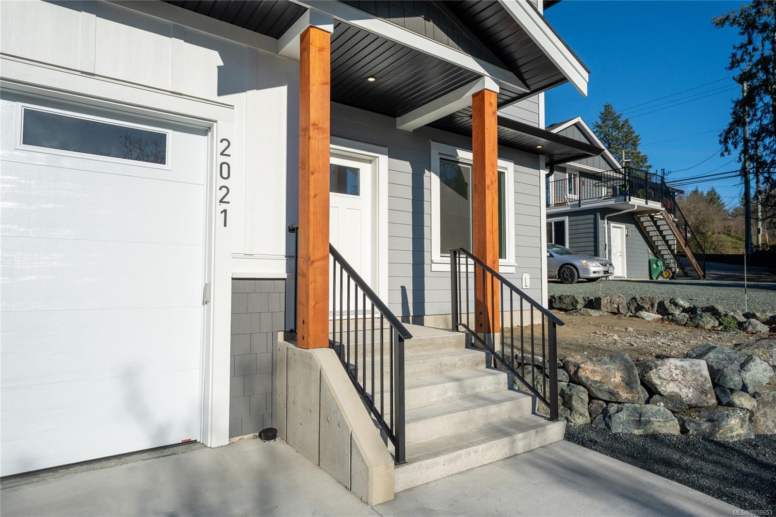 2021 Oakhill Pl