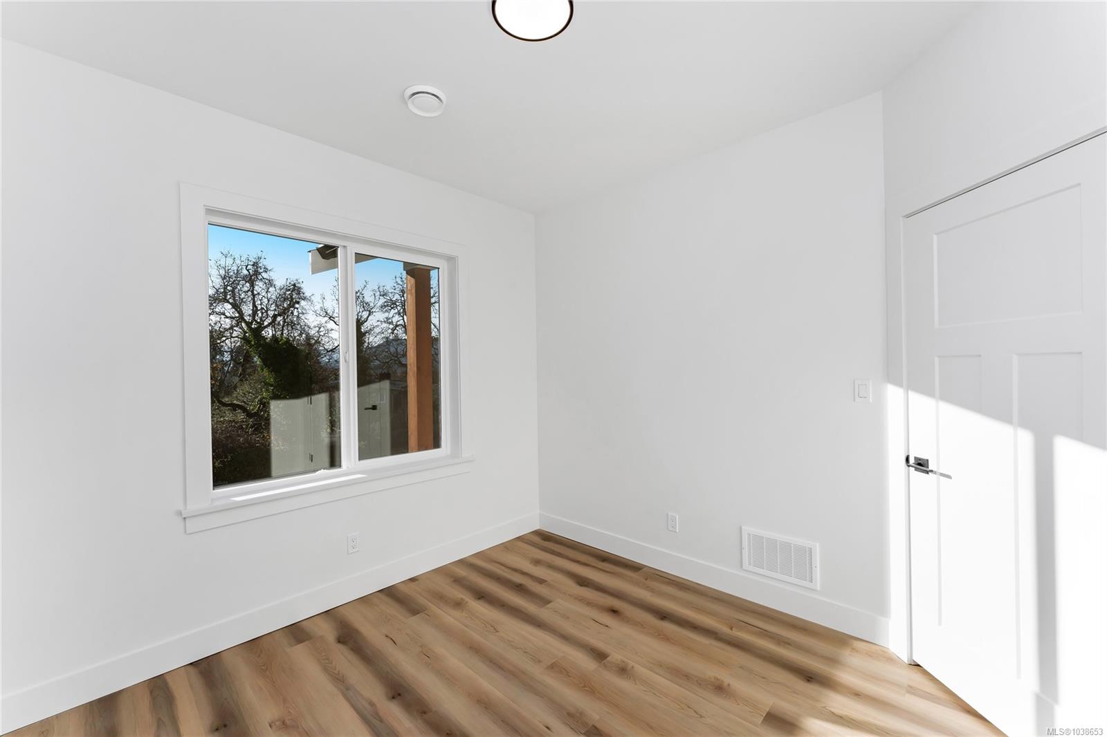 2021 Oakhill Pl