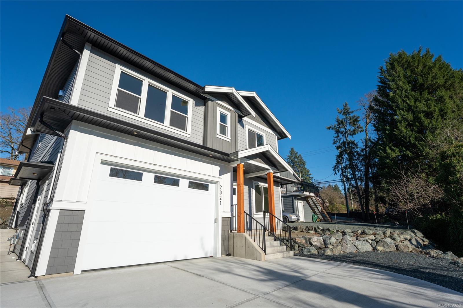 2021 Oakhill Pl