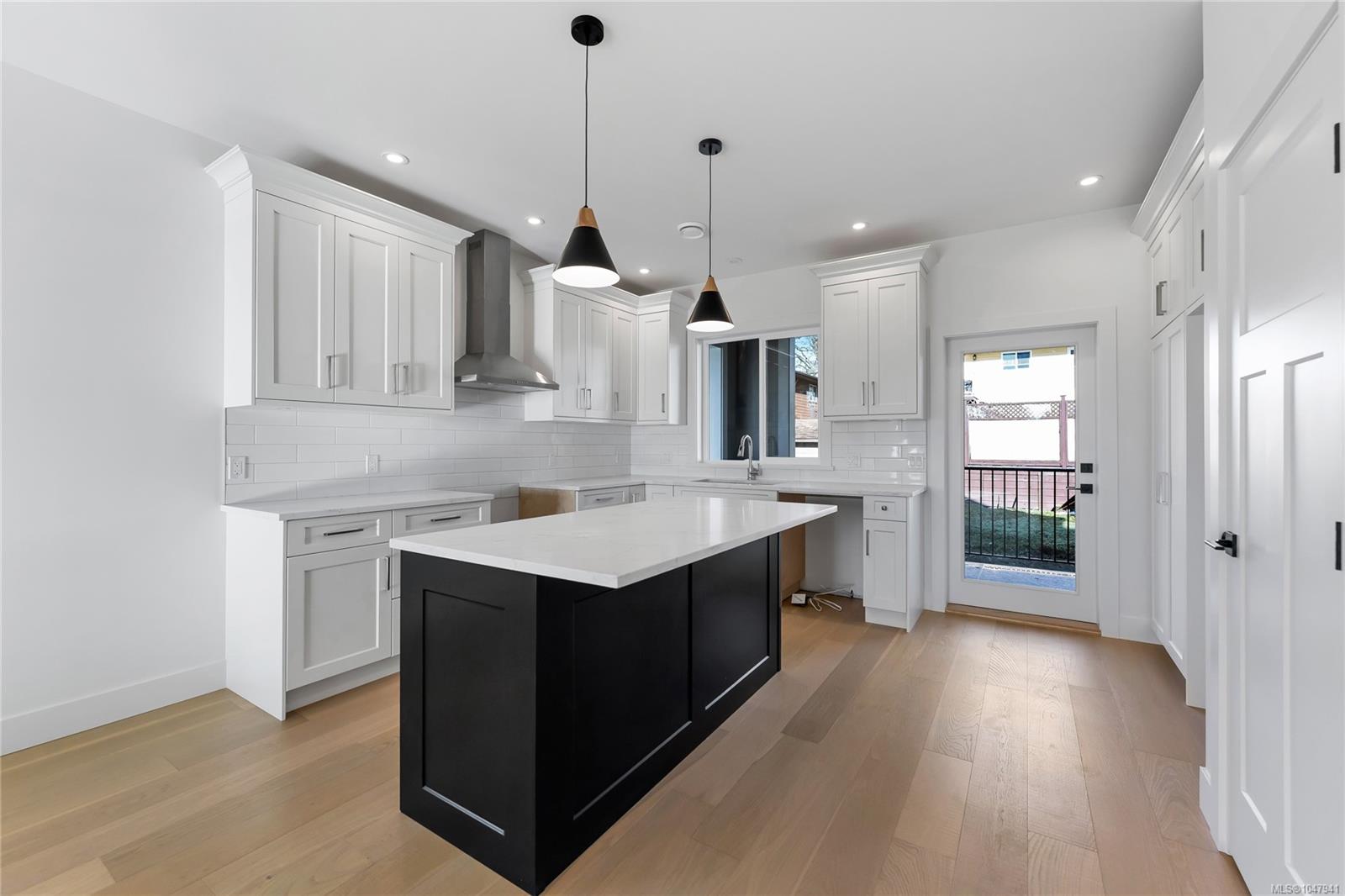 2023 Oakhill Pl