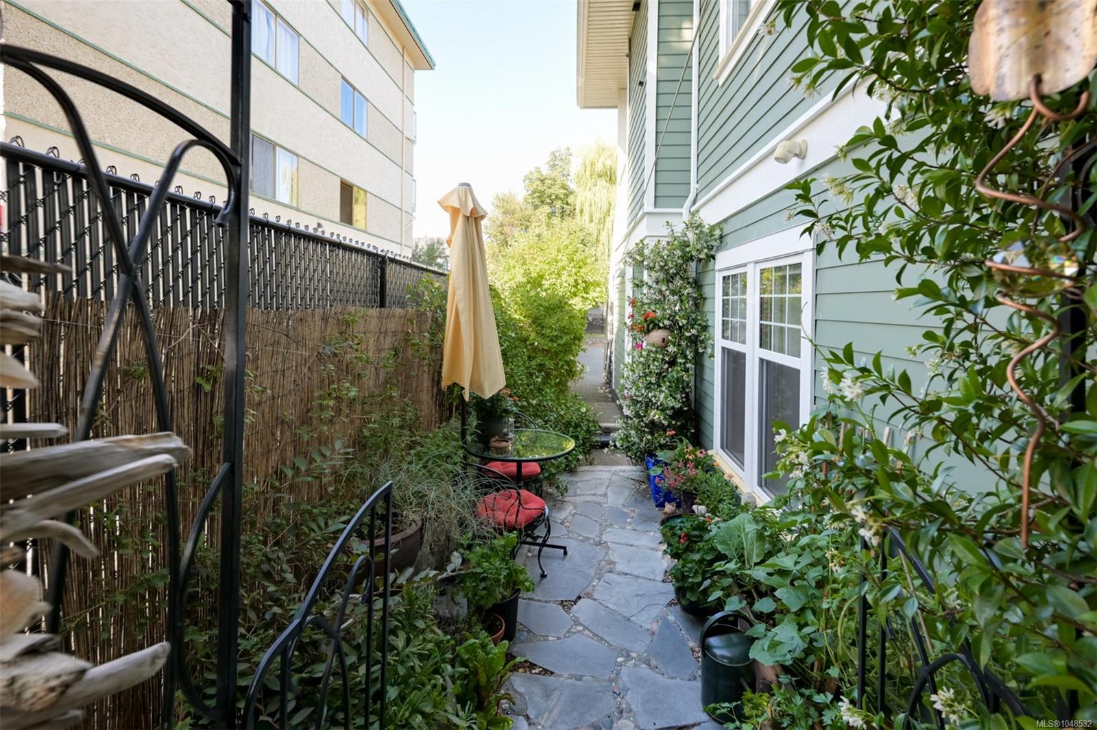 2116 Richmond Rd #1