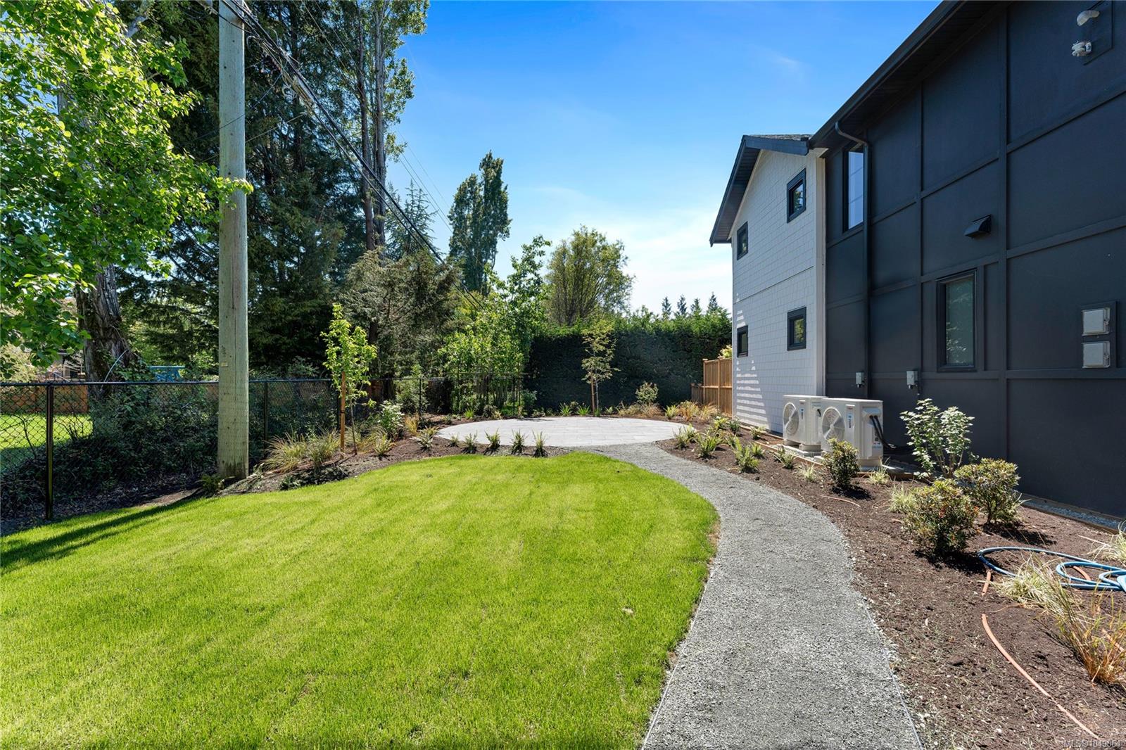 3333 Henderson Rd #2