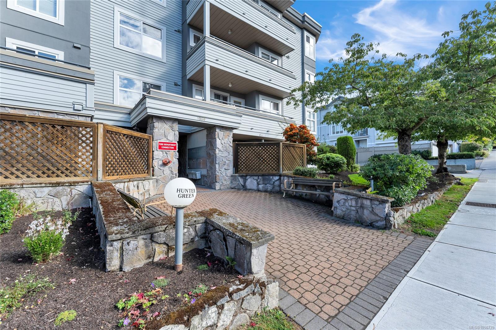 1580 Christmas Ave #104