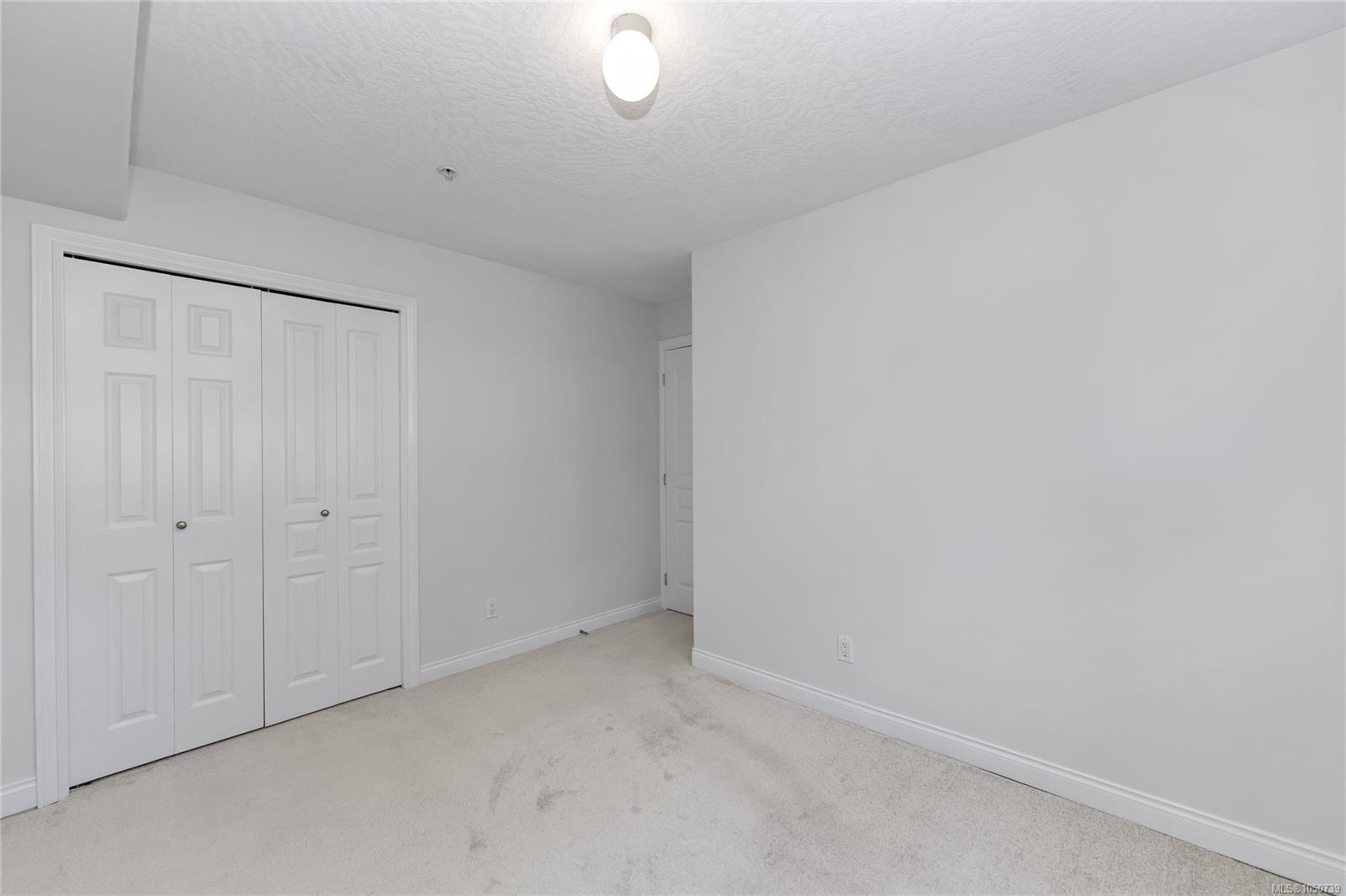 1580 Christmas Ave #104