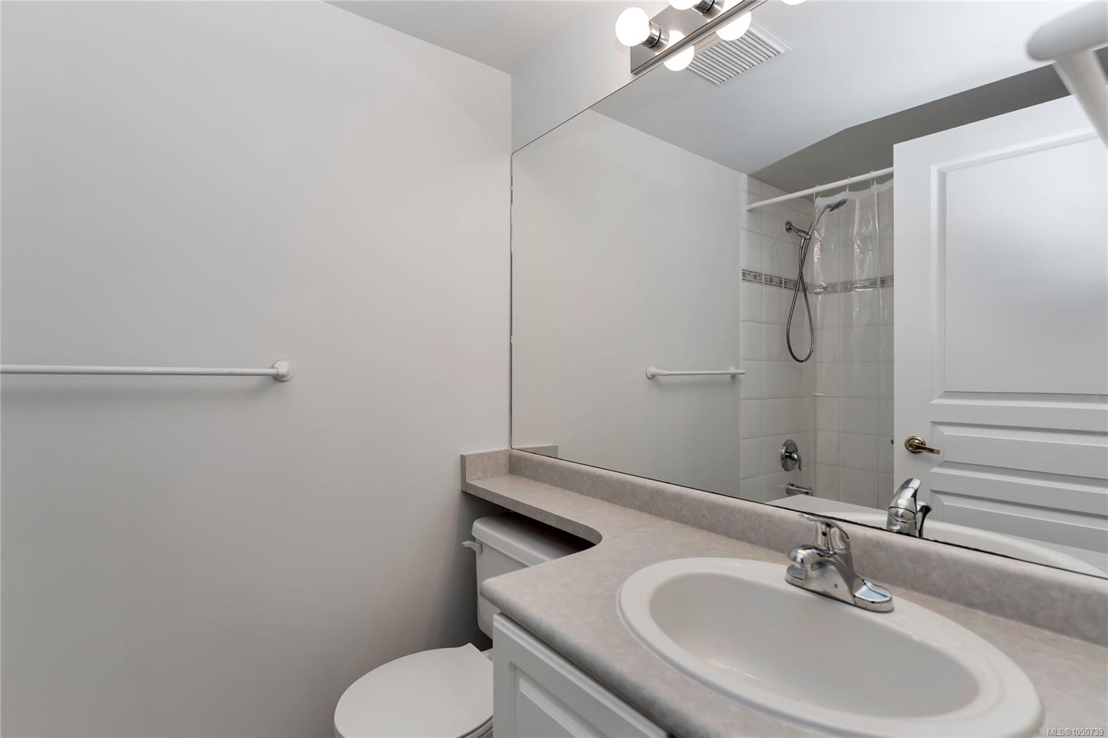 1580 Christmas Ave #104