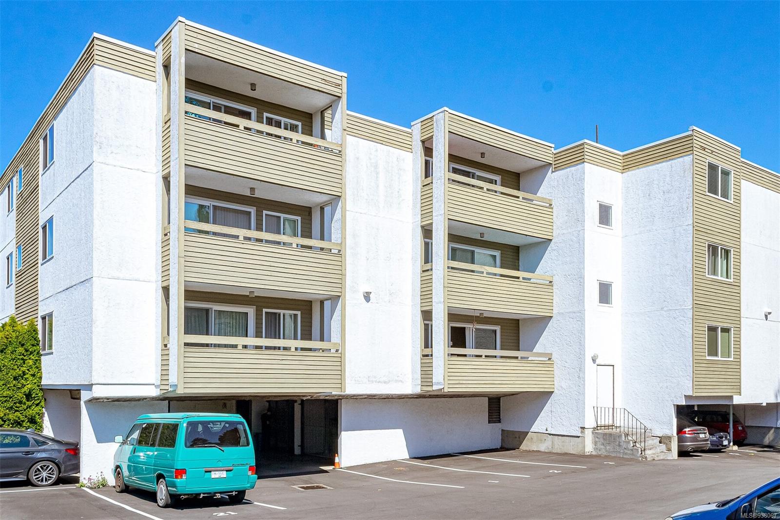 429 Linden Ave # 206