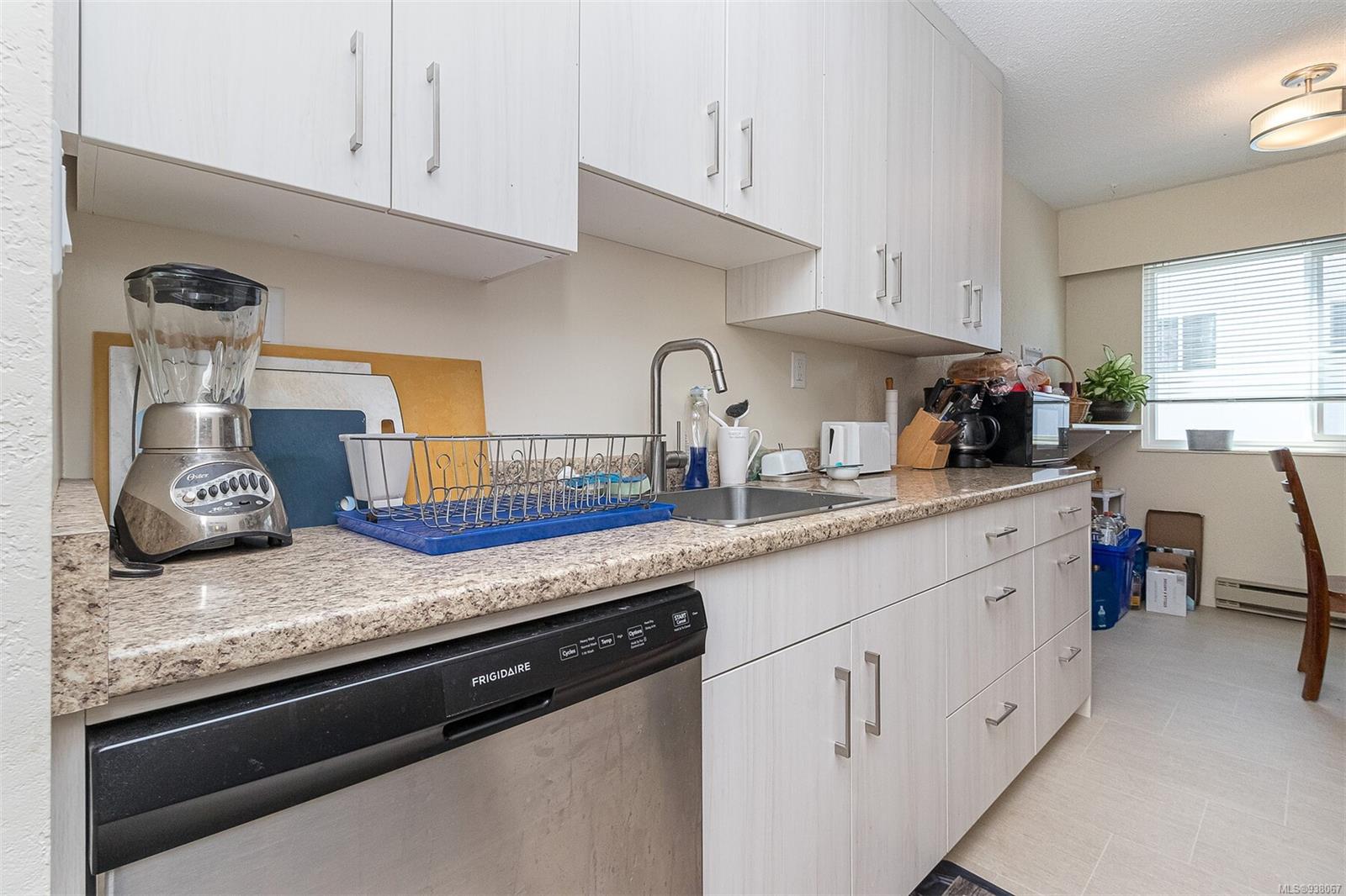 429 Linden Ave # 206