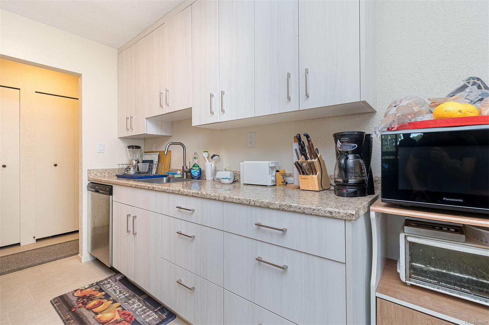 429 Linden Ave # 206