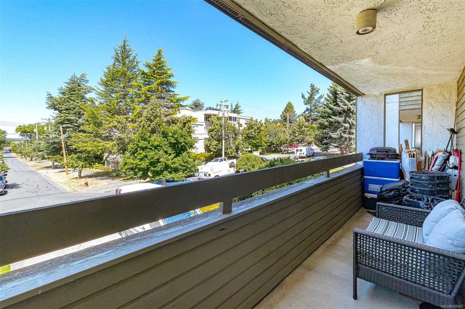 429 Linden Ave # 206