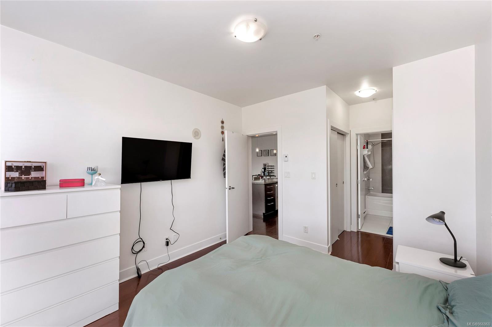 2745 Veterans Memorial Pkwy # 504