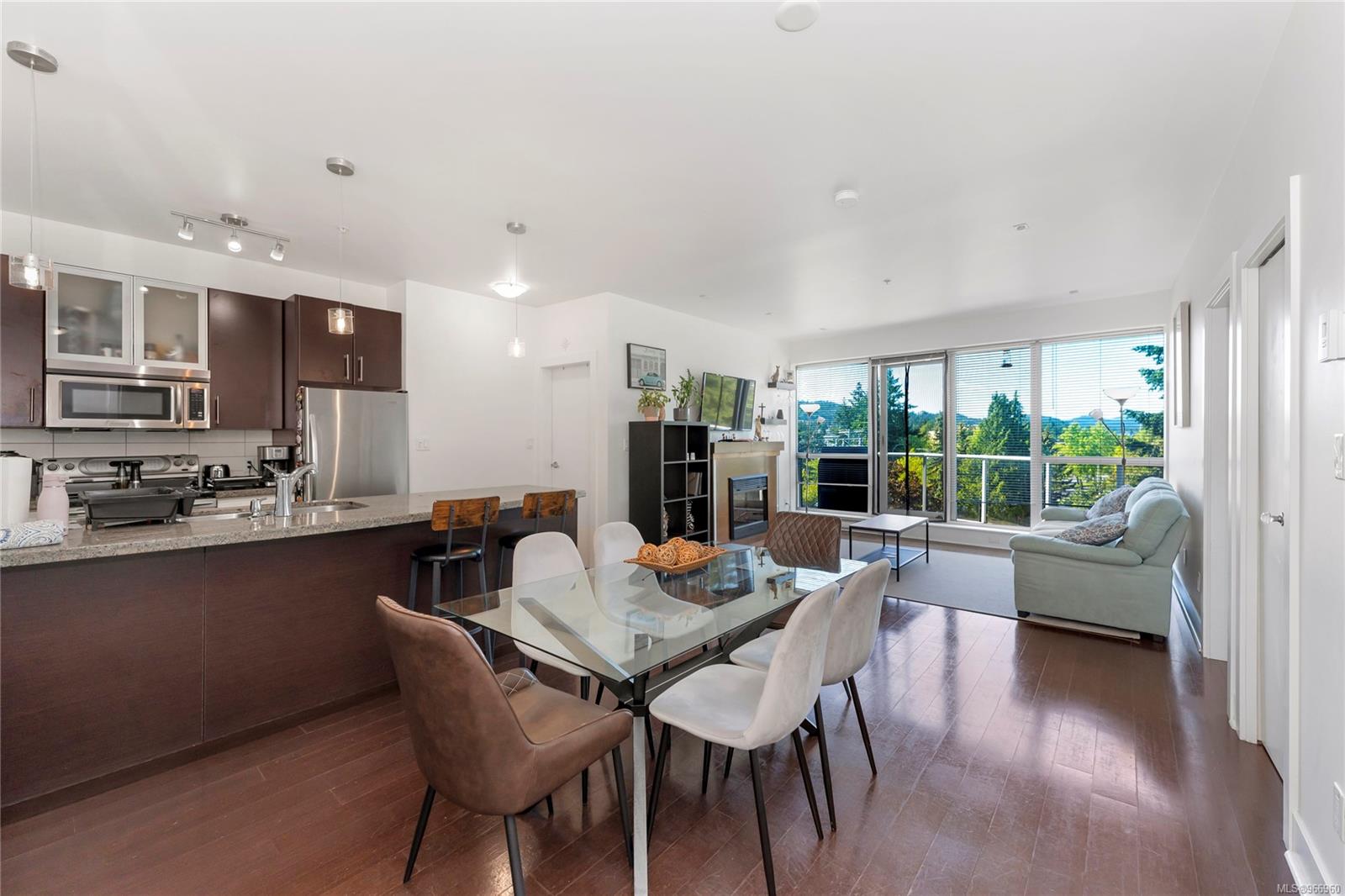 2745 Veterans Memorial Pkwy # 504