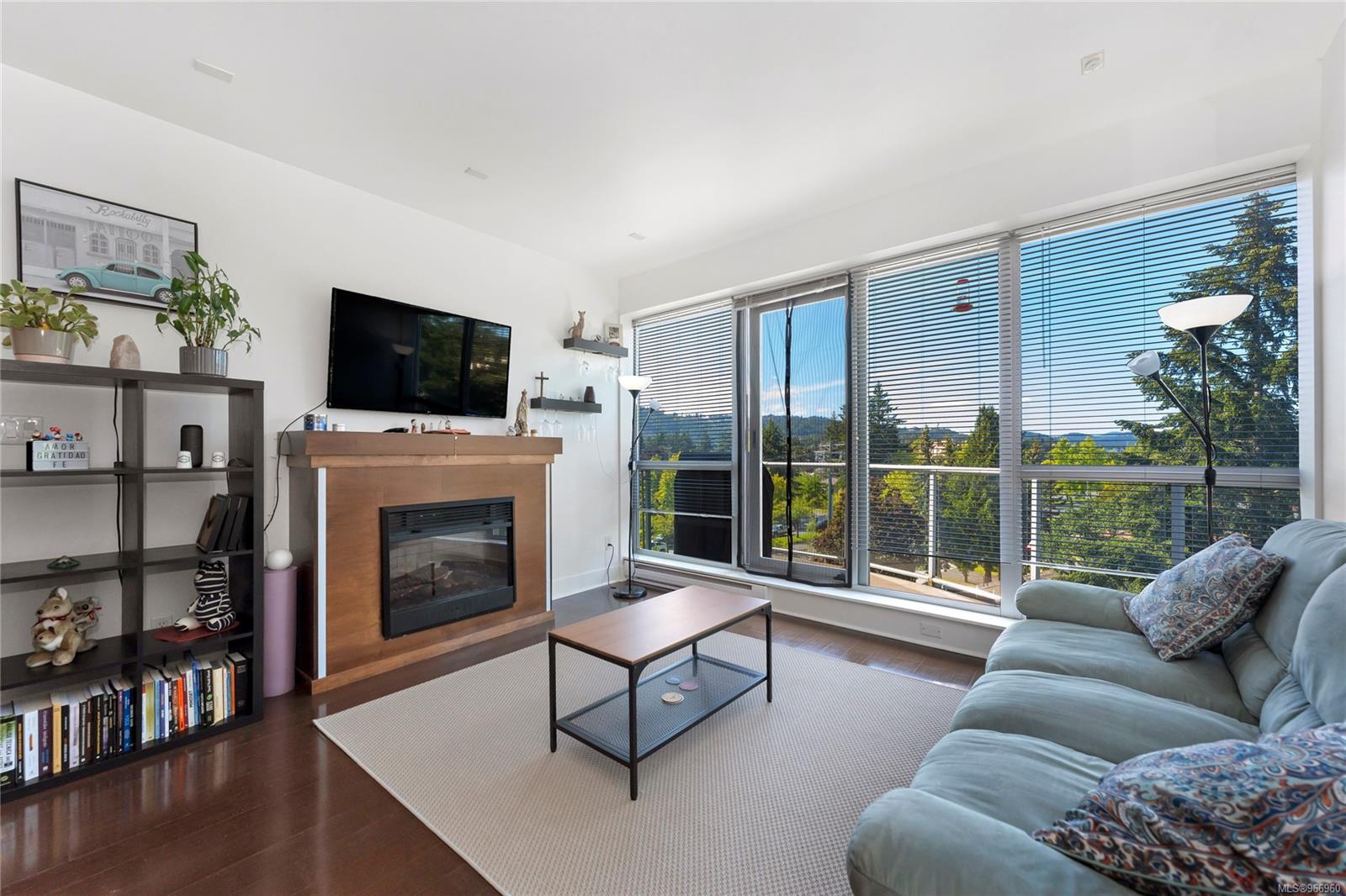 2745 Veterans Memorial Pkwy # 504