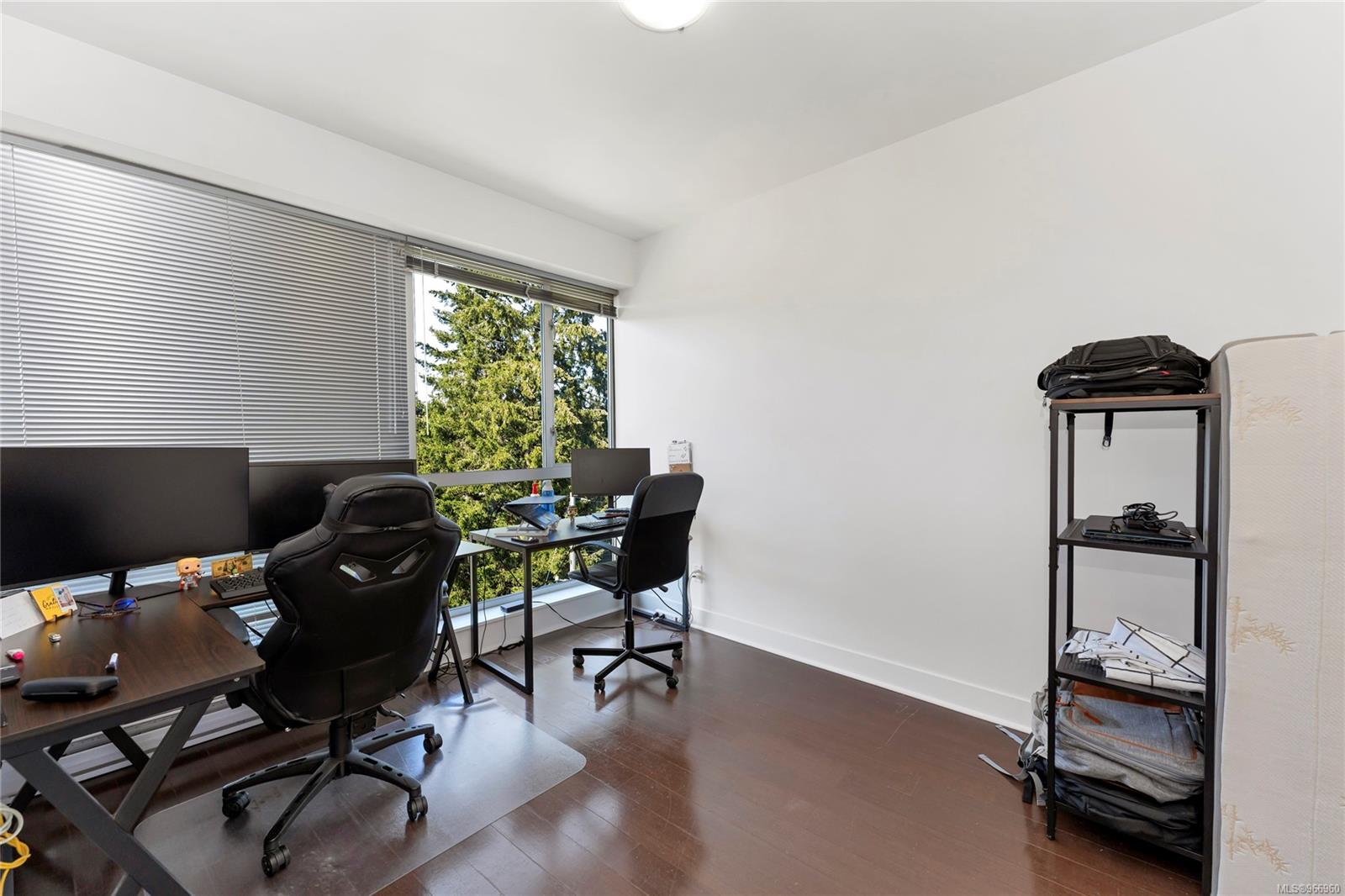 2745 Veterans Memorial Pkwy # 504