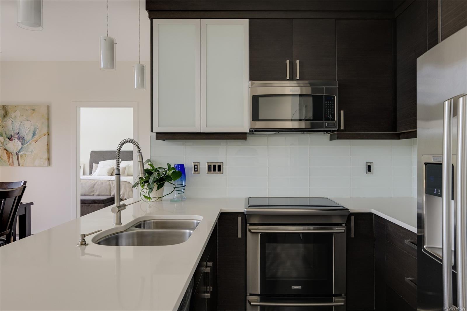 2589 Penrhyn St # 303