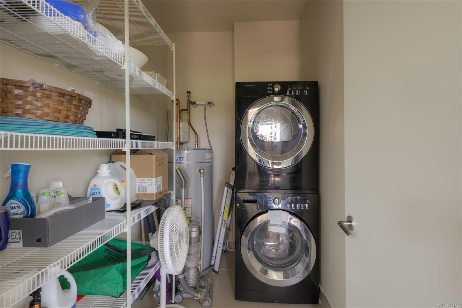 2589 Penrhyn St # 303