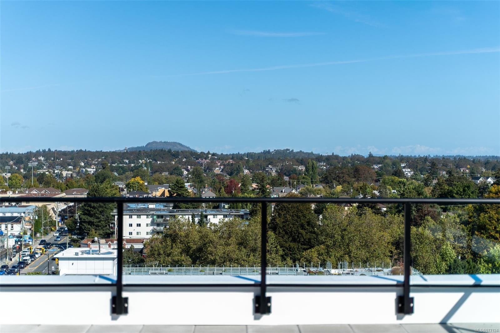 1100 Yates St Unit: PH2