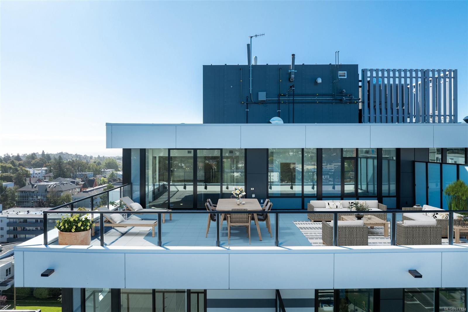 1100 Yates St Unit: PH2