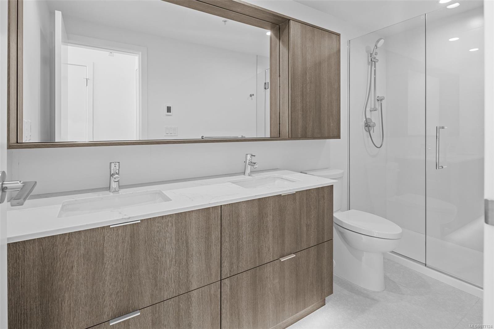 1100 Yates St Unit: PH2