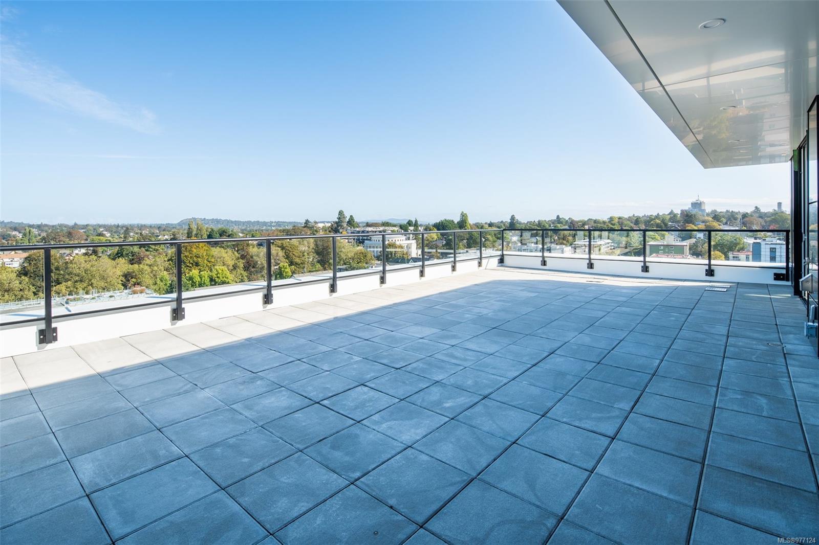 1100 Yates St Unit: PH2