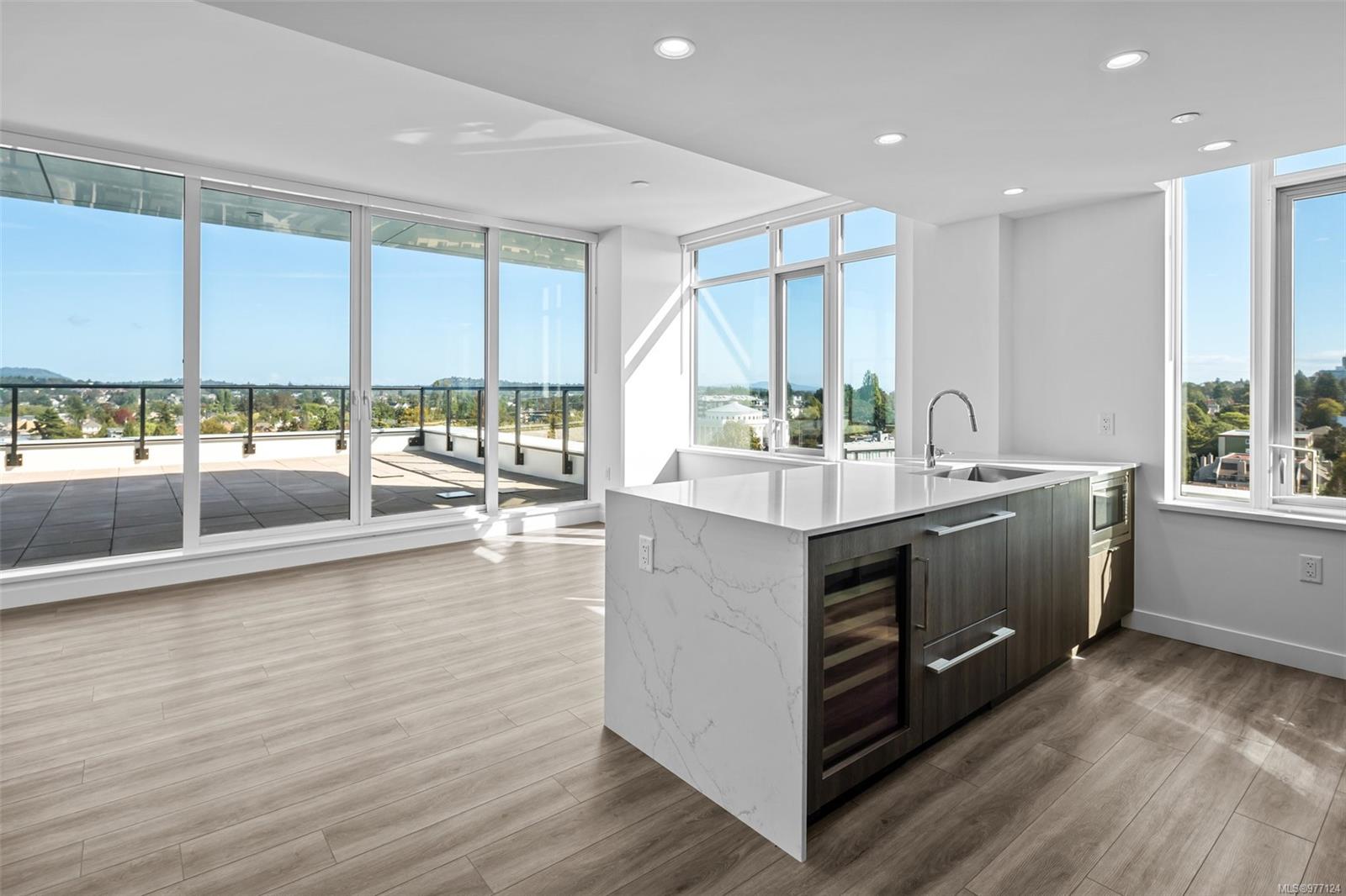 1100 Yates St Unit: PH2