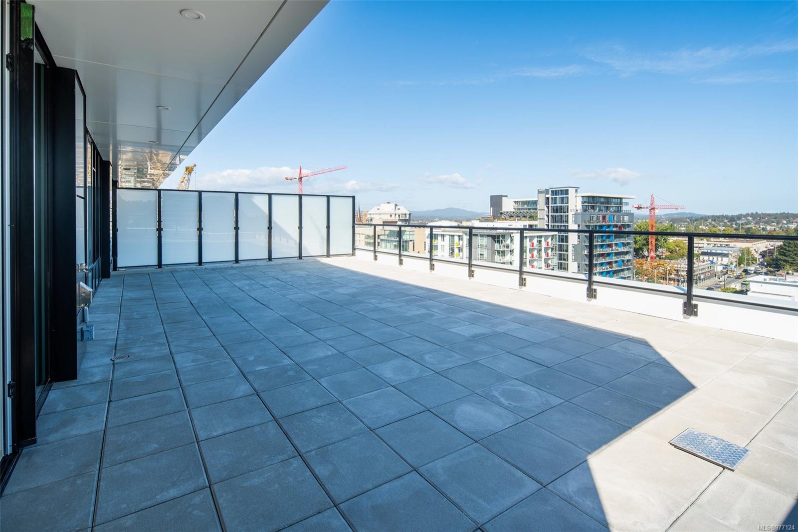 1100 Yates St Unit: PH2