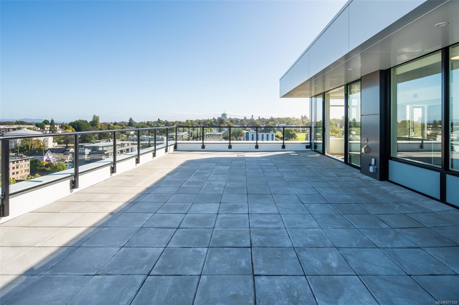 1100 Yates St Unit: PH2