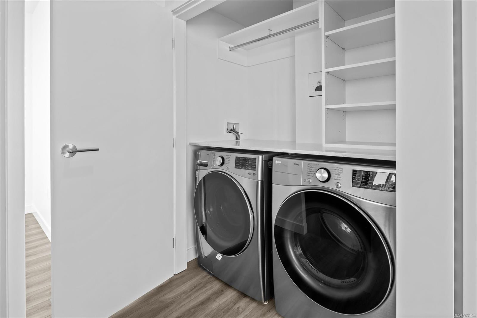 1100 Yates St Unit: PH2