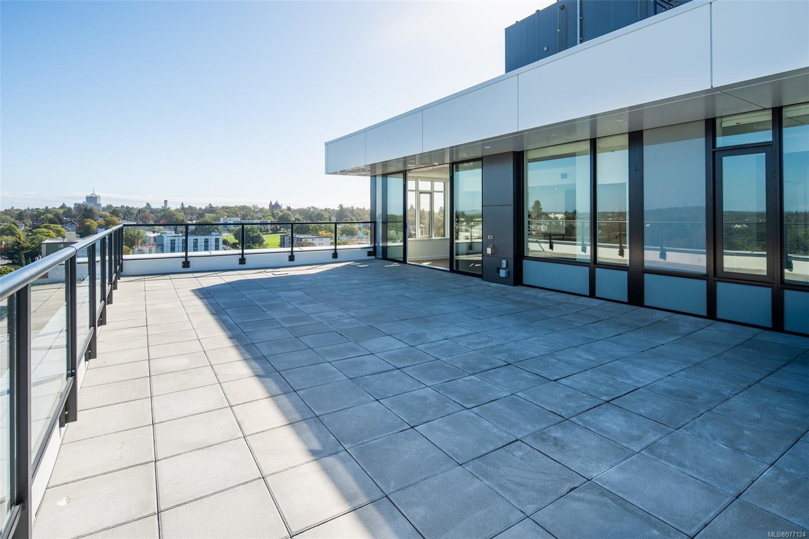 1100 Yates St Unit: PH2