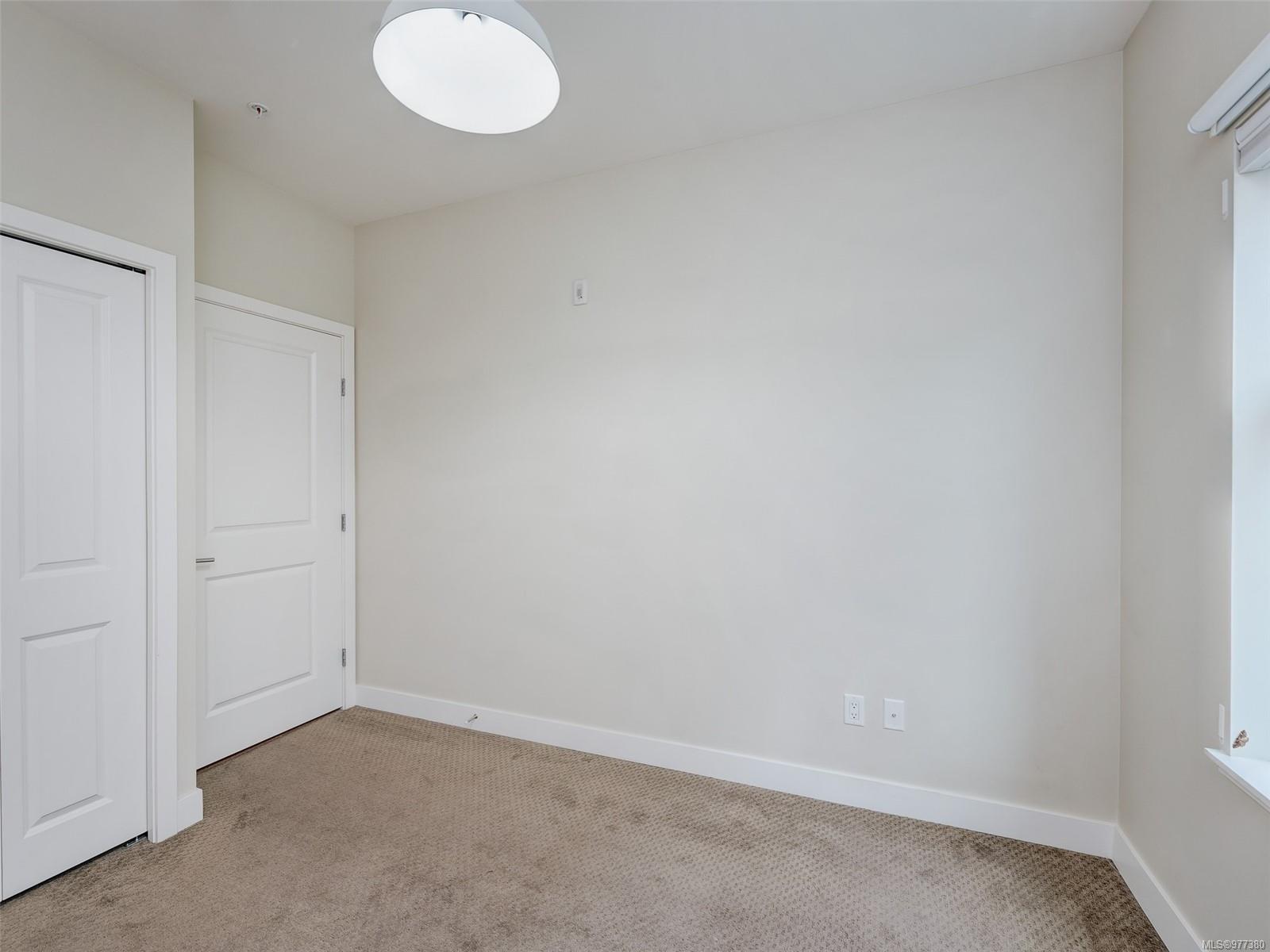 1000 Inverness Rd # 206