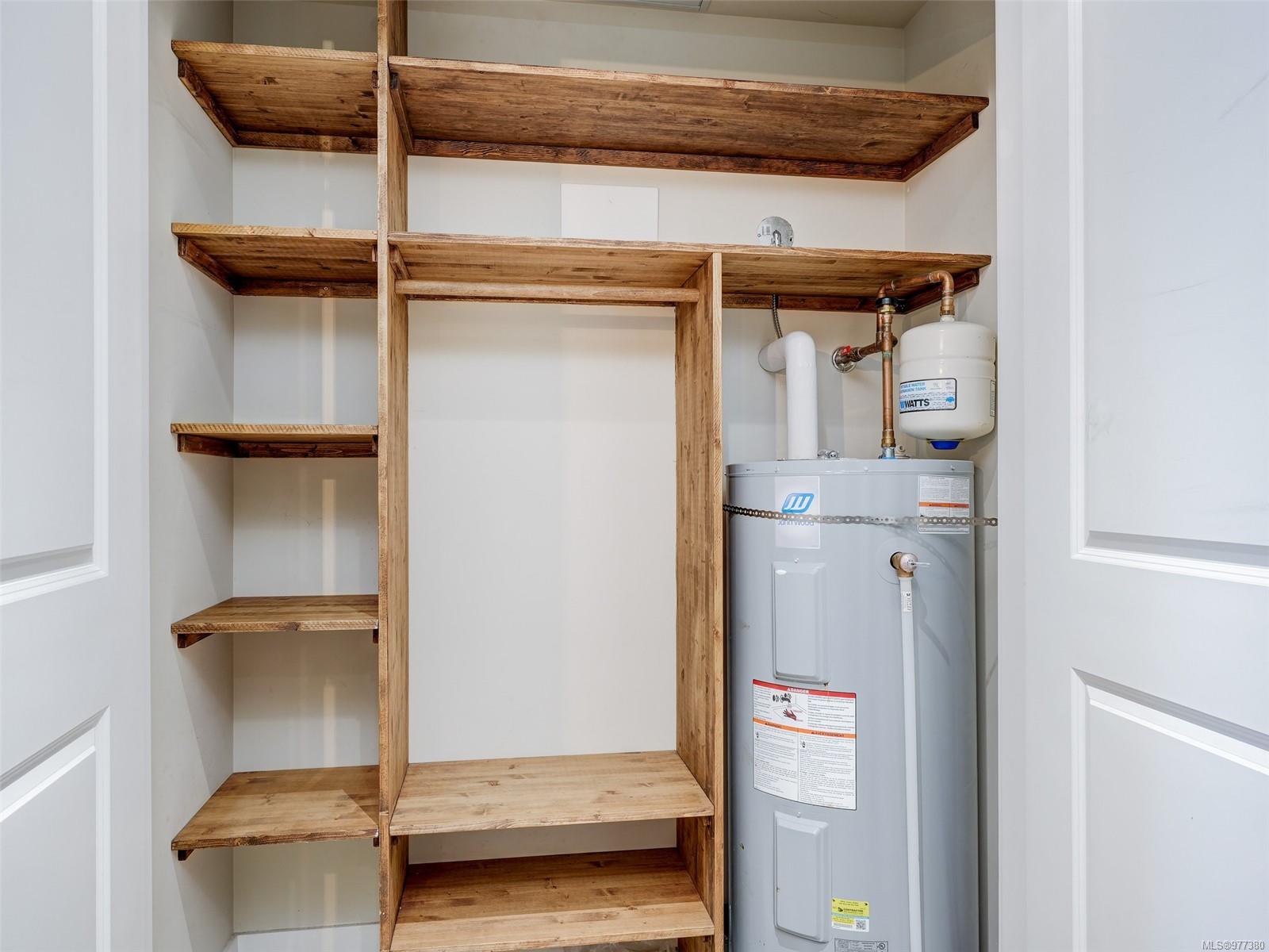 1000 Inverness Rd # 206