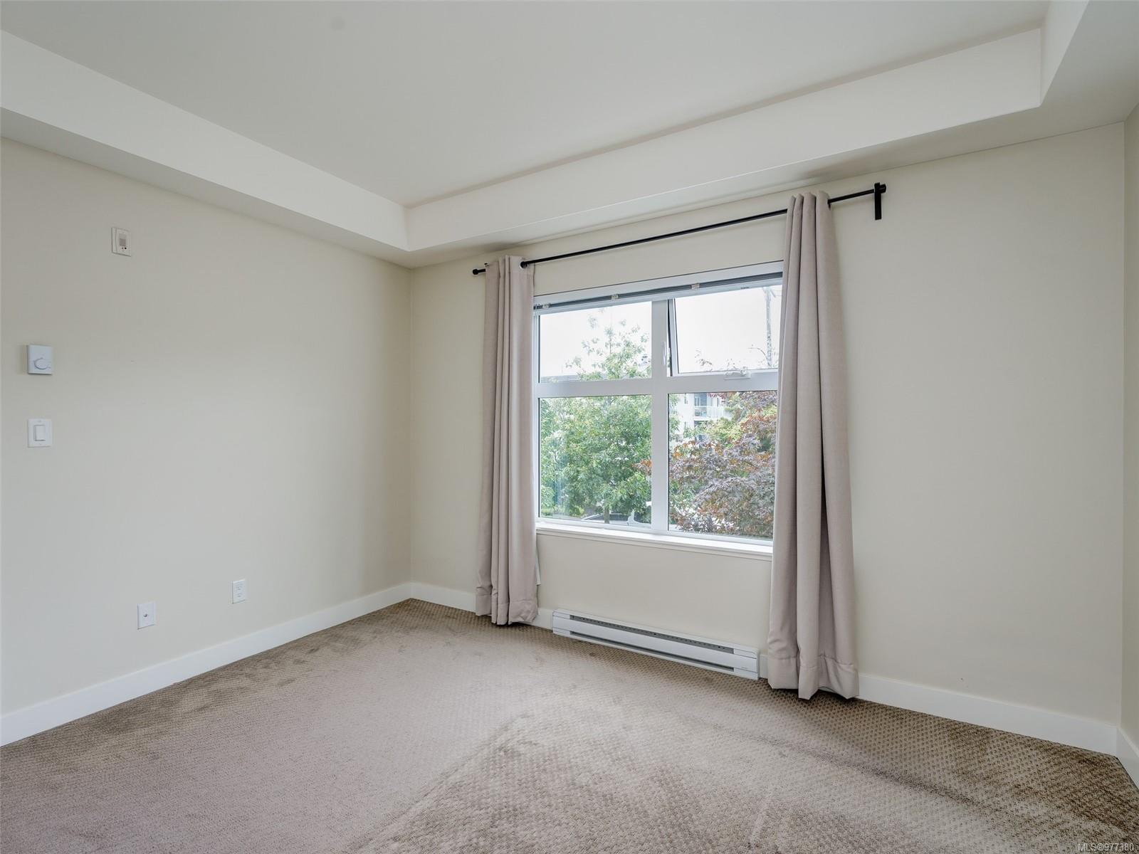 1000 Inverness Rd # 206