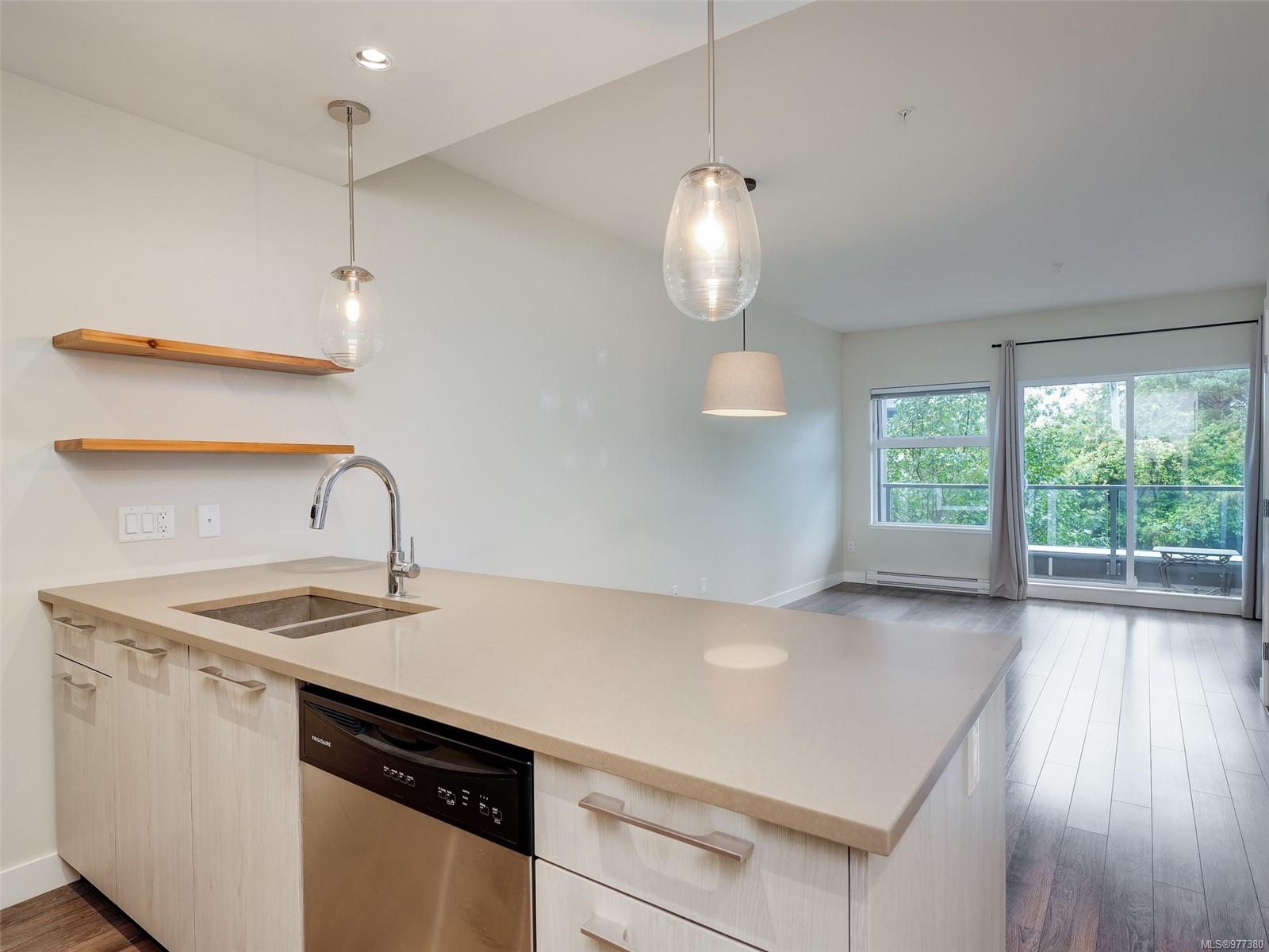 1000 Inverness Rd # 206