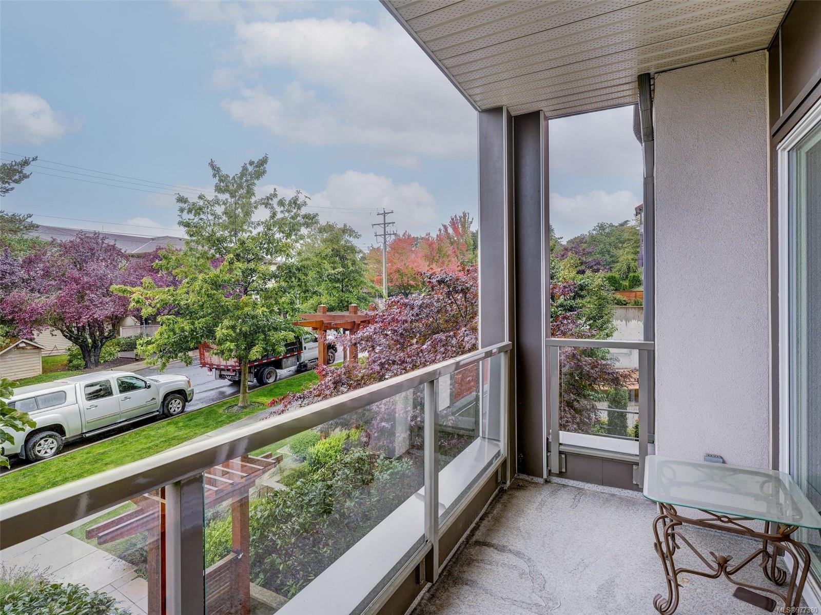 1000 Inverness Rd # 206