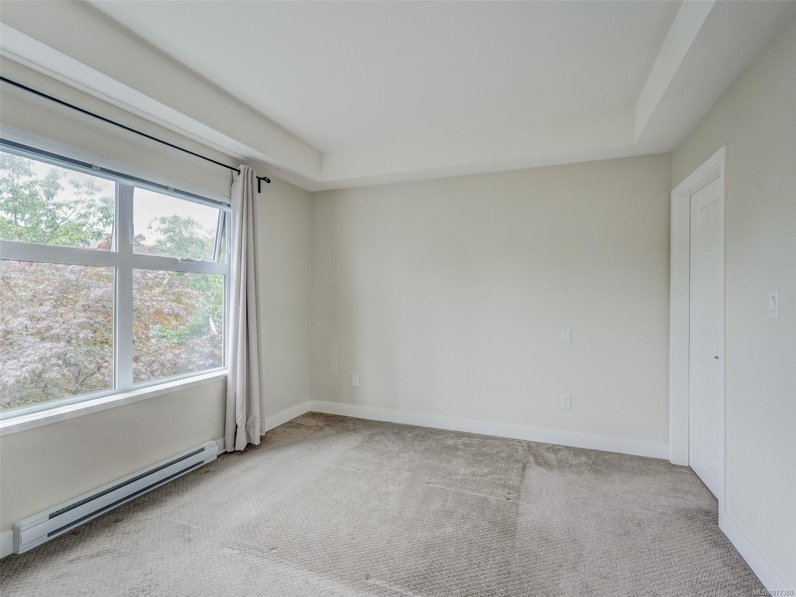 1000 Inverness Rd # 206