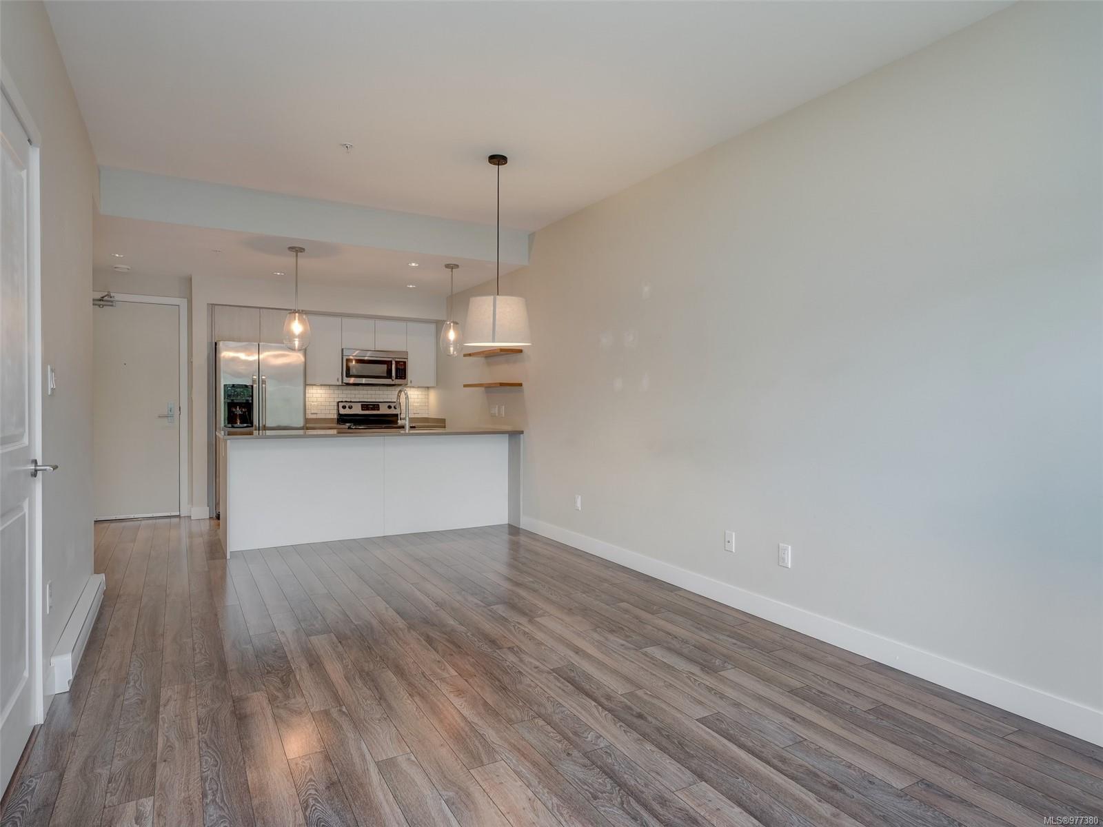 1000 Inverness Rd # 206