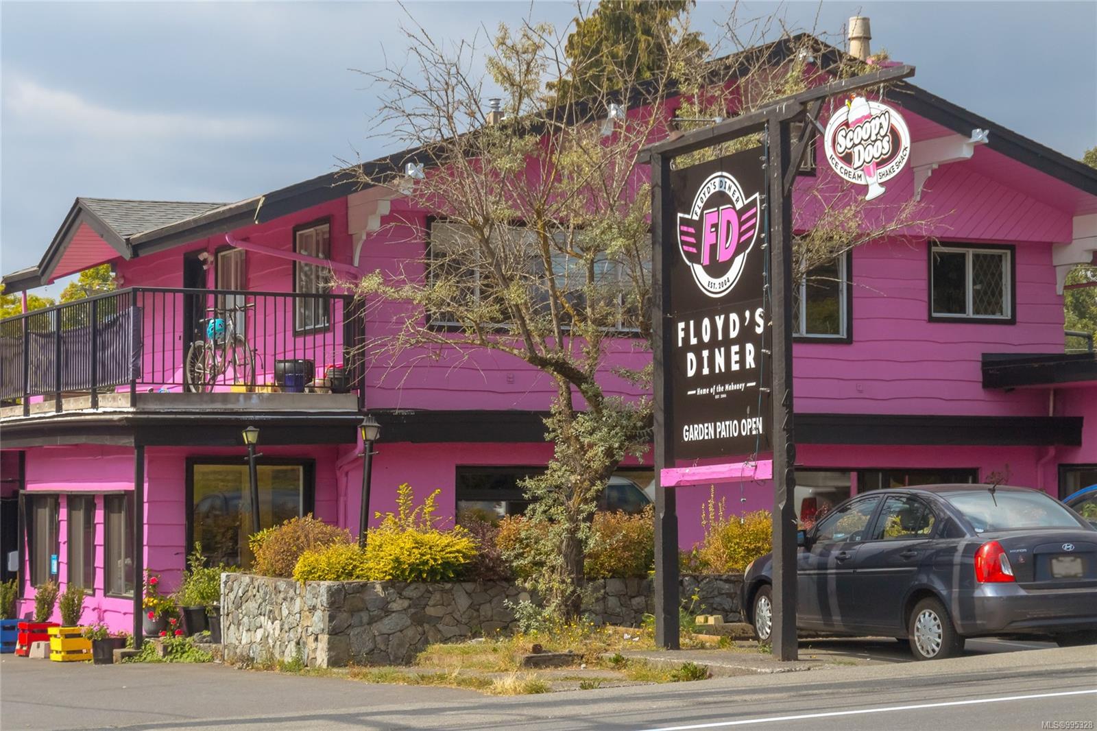 4603 West Saanich Rd