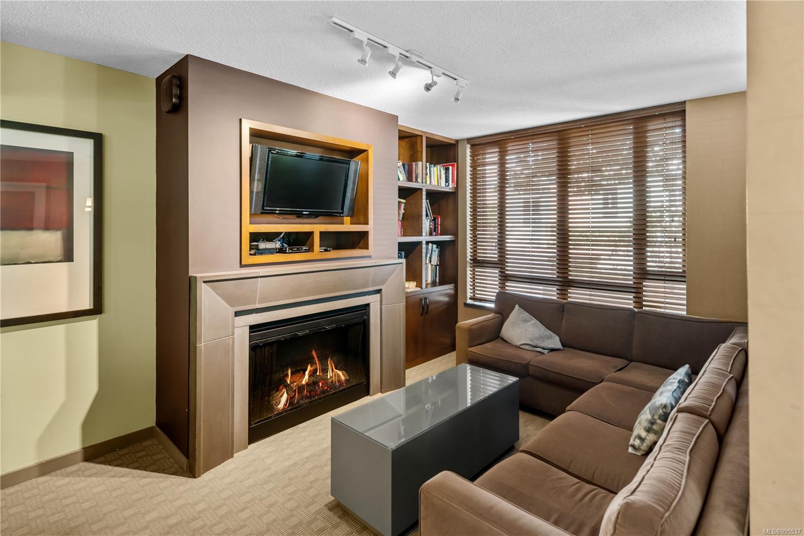 751 Fairfield Rd # 603