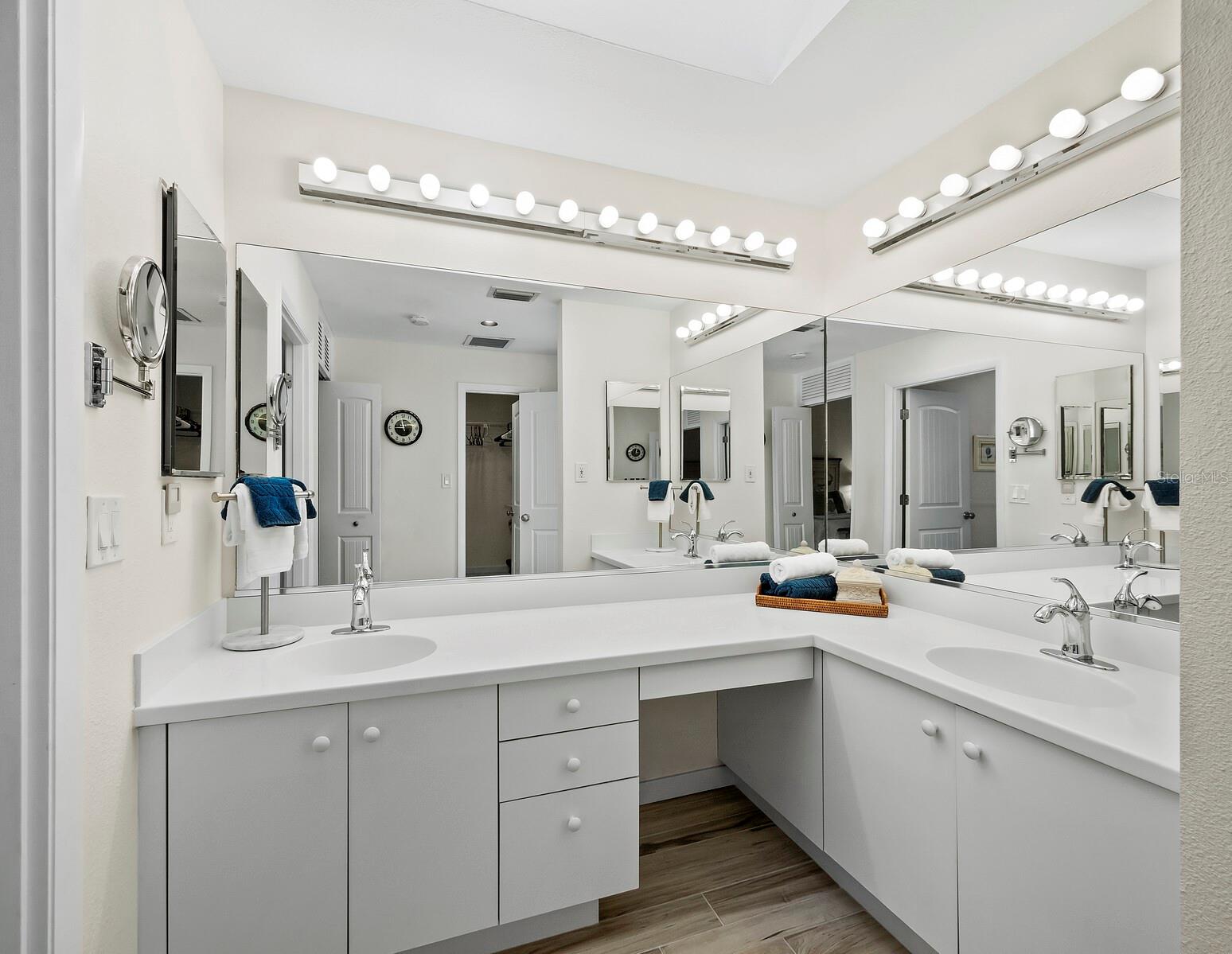 1912 HARBOURSIDE DR #603