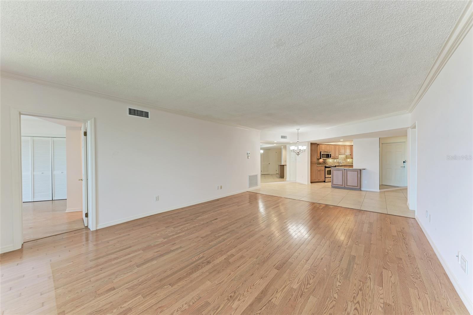 4825 GULF OF MEXICO DR #304