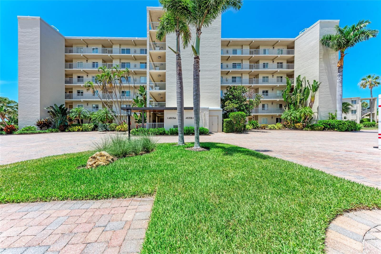 4825 GULF OF MEXICO DR #304