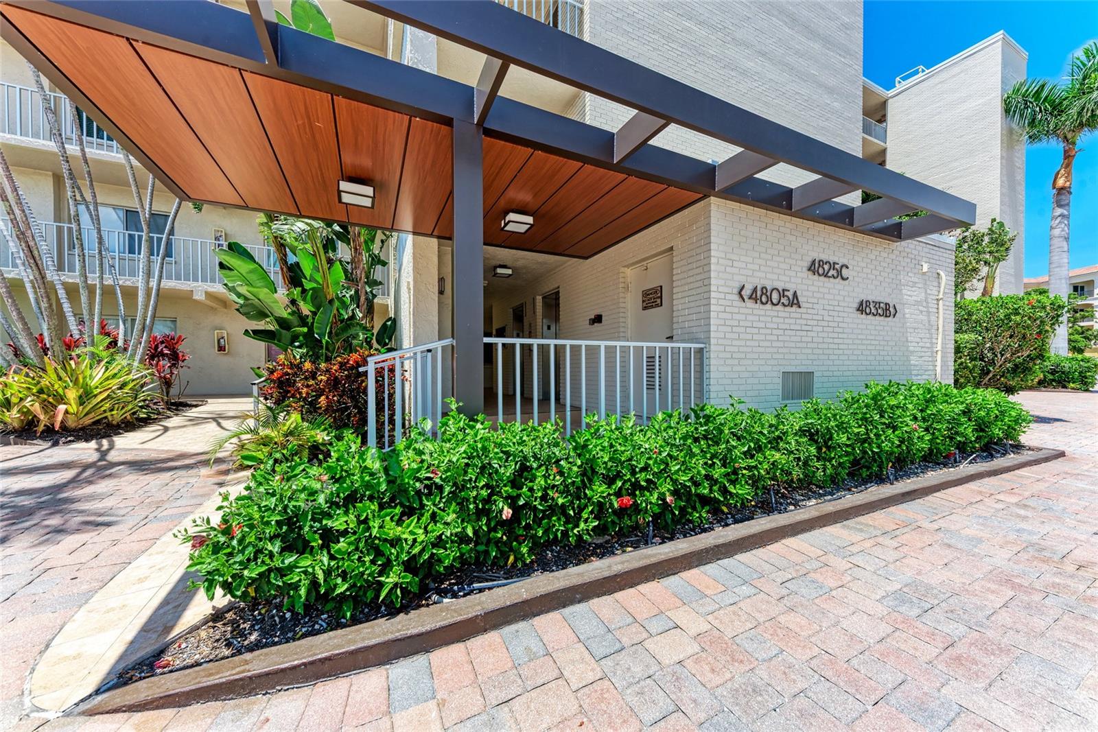 4825 GULF OF MEXICO DR #304
