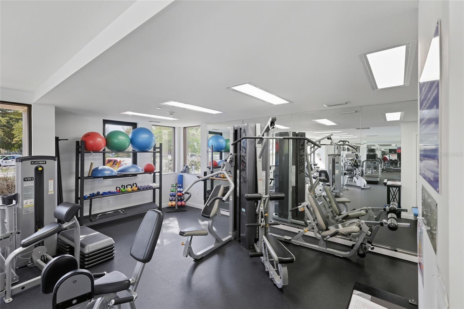 2120 HARBOURSIDE DR #628