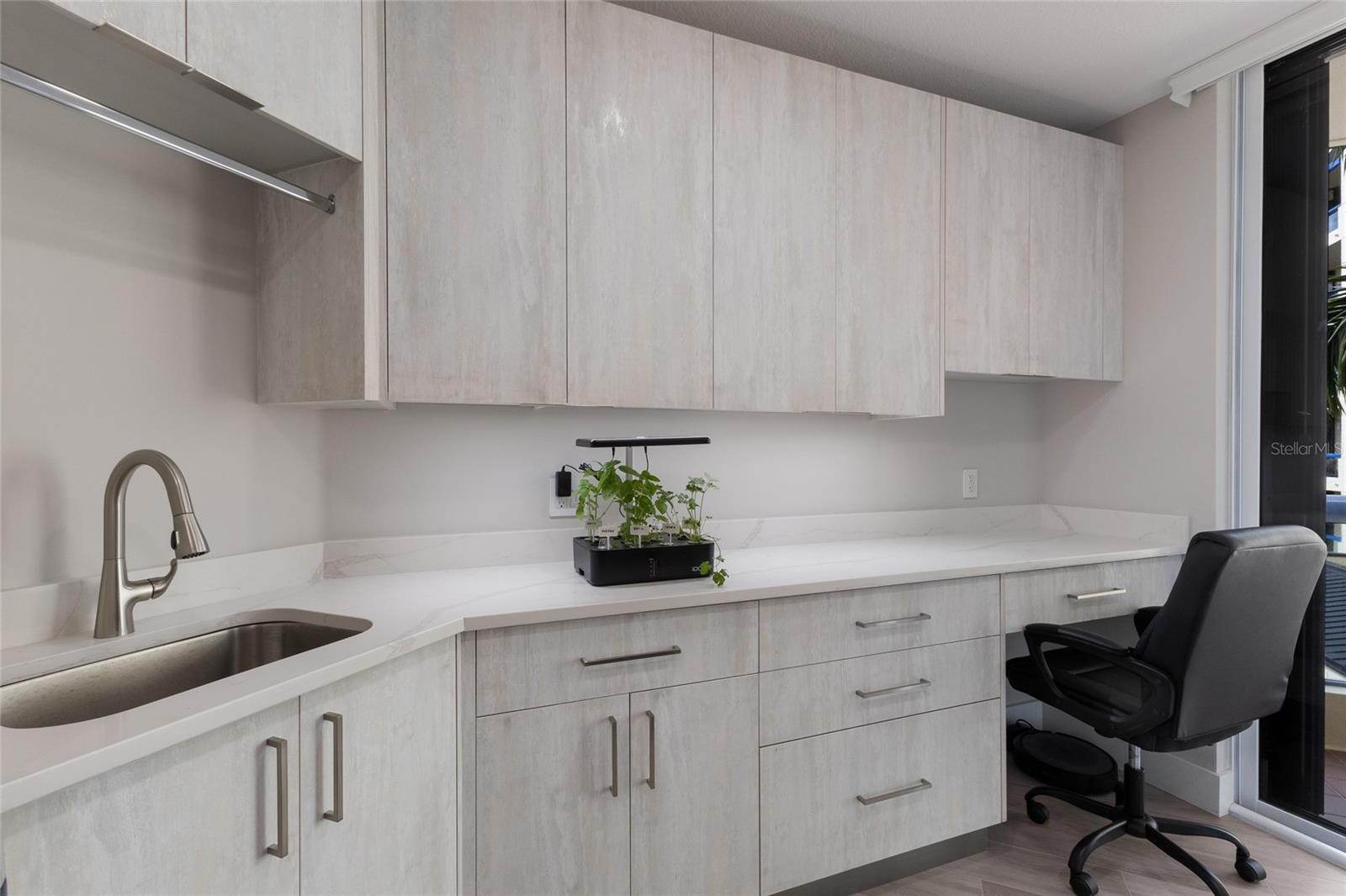 2120 HARBOURSIDE DR #628