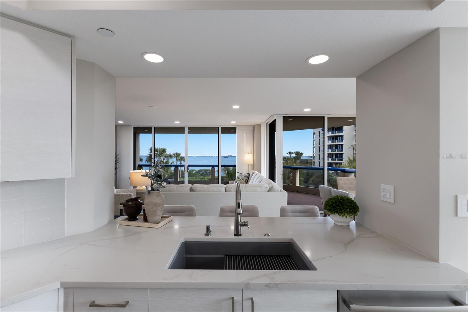 2120 HARBOURSIDE DR #628