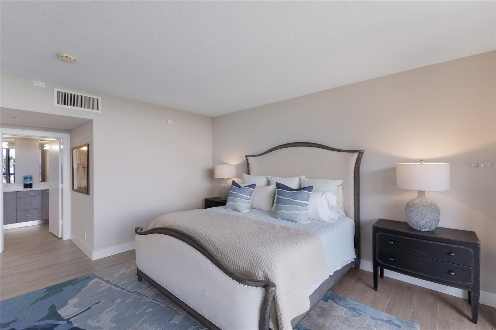 2120 HARBOURSIDE DR #628