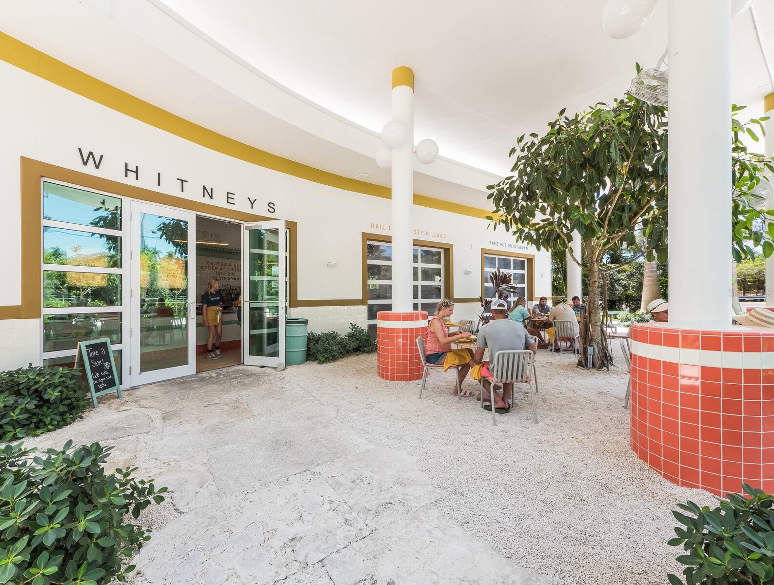 677 LANDS END DR