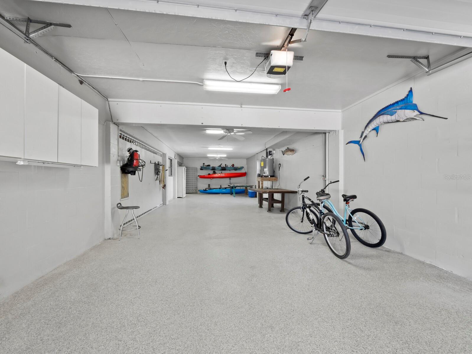 677 LANDS END DR