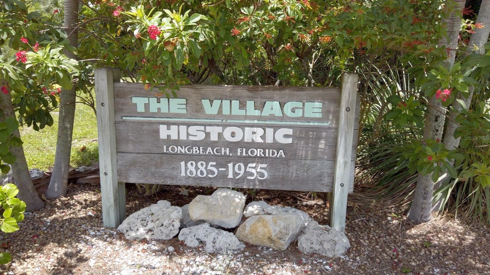677 LANDS END DR