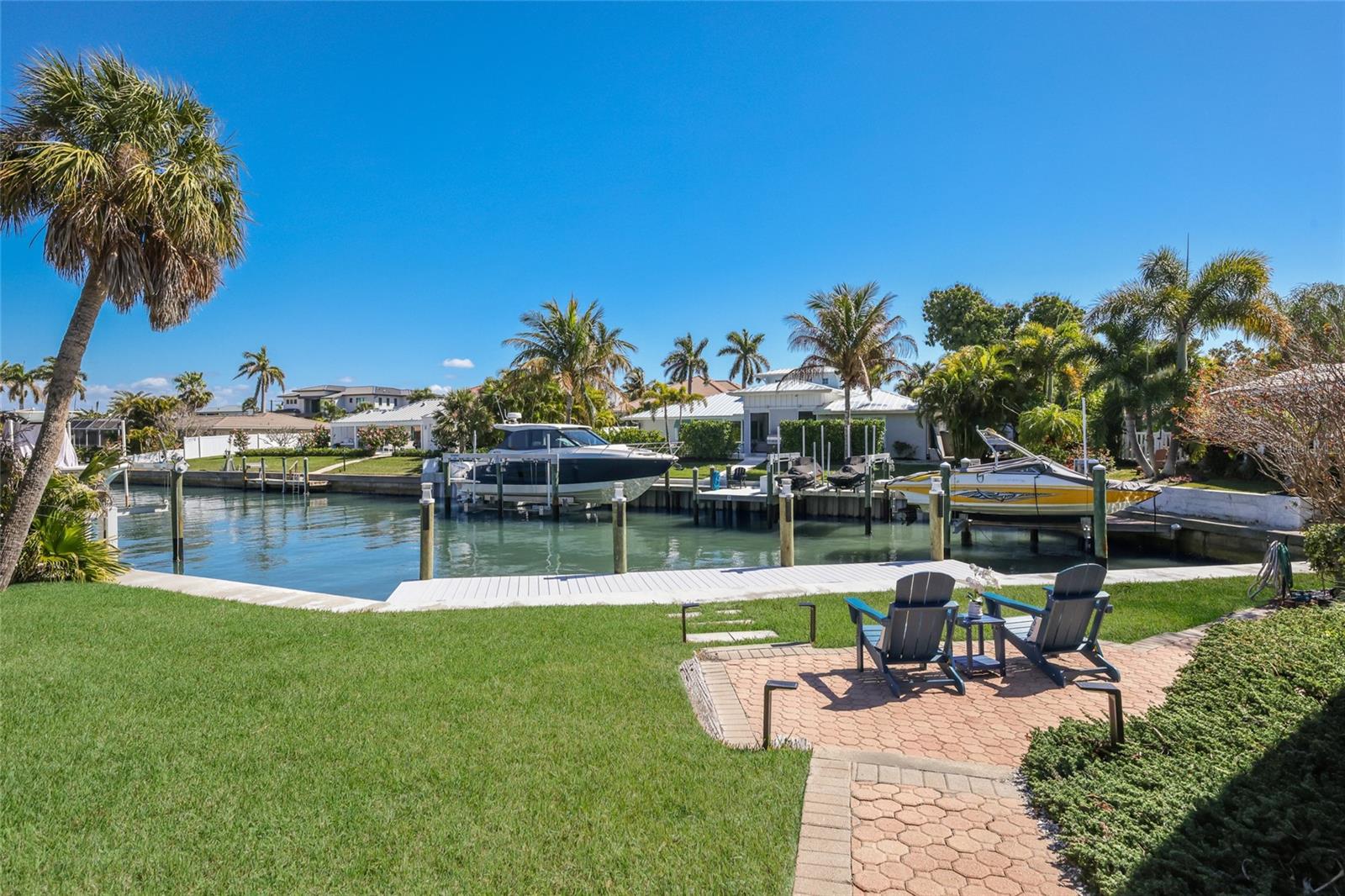 500 HALYARD LN
