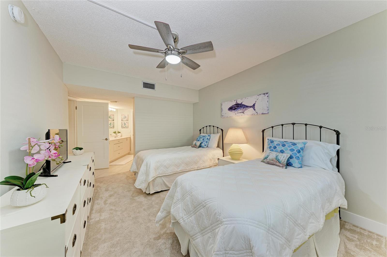 4835 GULF OF MEXICO DR #105